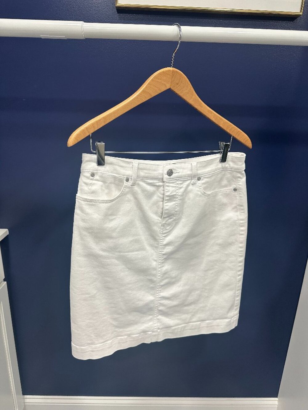 Talbots white denim miniskirt, Size 8